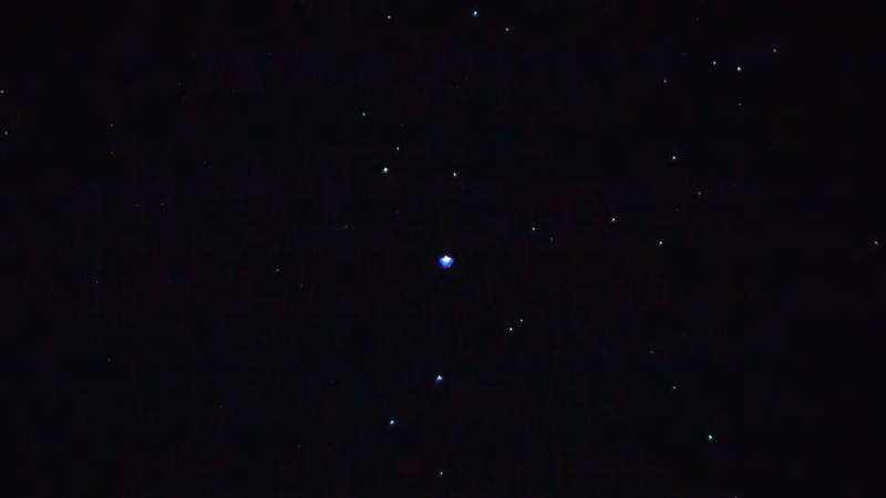 This photo shows the star Alfirk in the night sky. It shows the deep blue of the giant blue star in Cepheus.