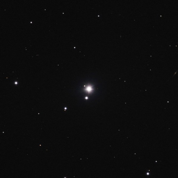 12 Comae Berenices: A Bright Double Star Greets You in Coma&nbsp;Berenices