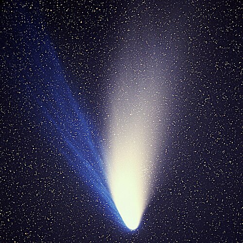 Photo of Hale-Bopp Comet. Credit: E. Kolmhofer, H. Raab; Johannes-Kepler-Observatory, Linz, Austria (https://sternwarte.at). Photo is licensed under the Creative Commons Attribution-Share Alike 3.0 Unported license.