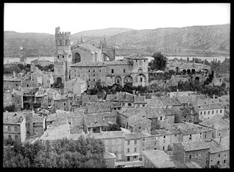 Black-and-white photo between around 1850s of Sujet : Viviers (Ardèche, France)